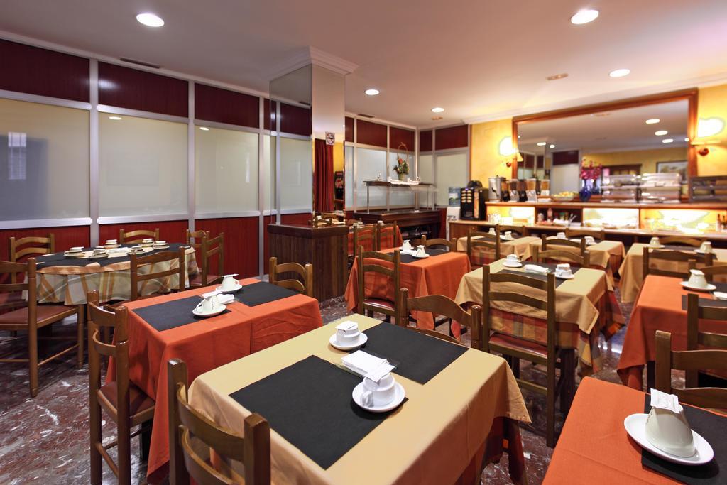 Hotel Los Angeles Figueres  Exterior photo
