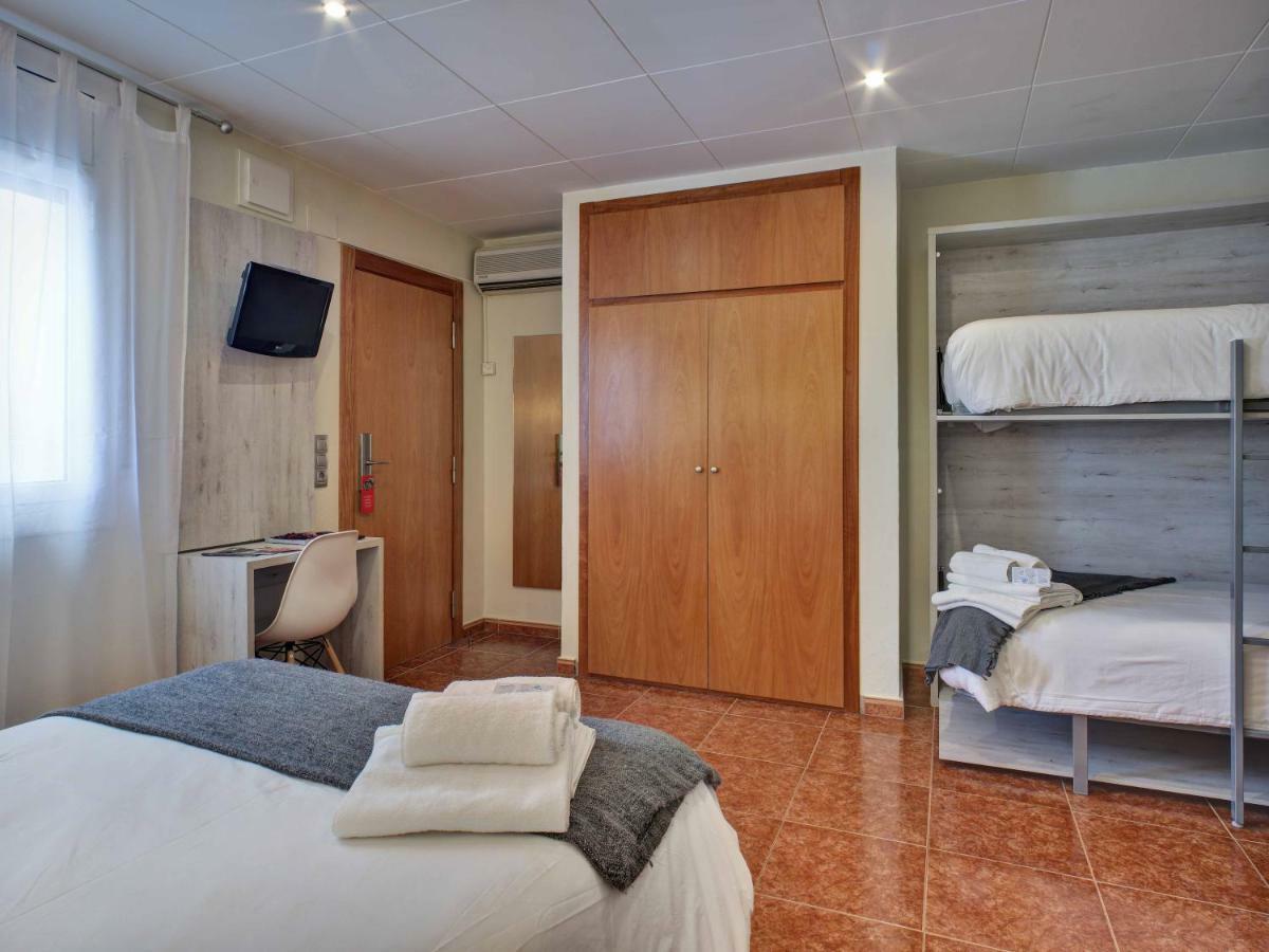 Hotel Los Angeles Figueres  Exterior photo